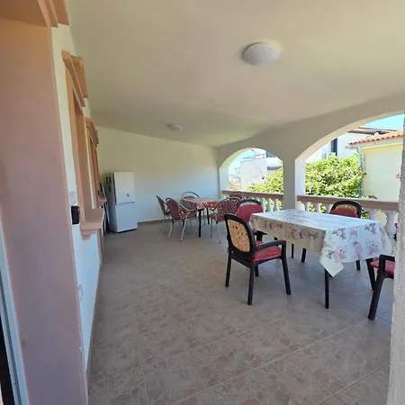 Jiri Apartmán Vir